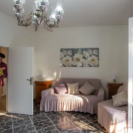 Domus Umberto - * Arezzo